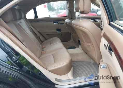 2007 Mercedes-Benz S 550 z USA, uszkodzony, nr VIN WDDNG71X67A092053